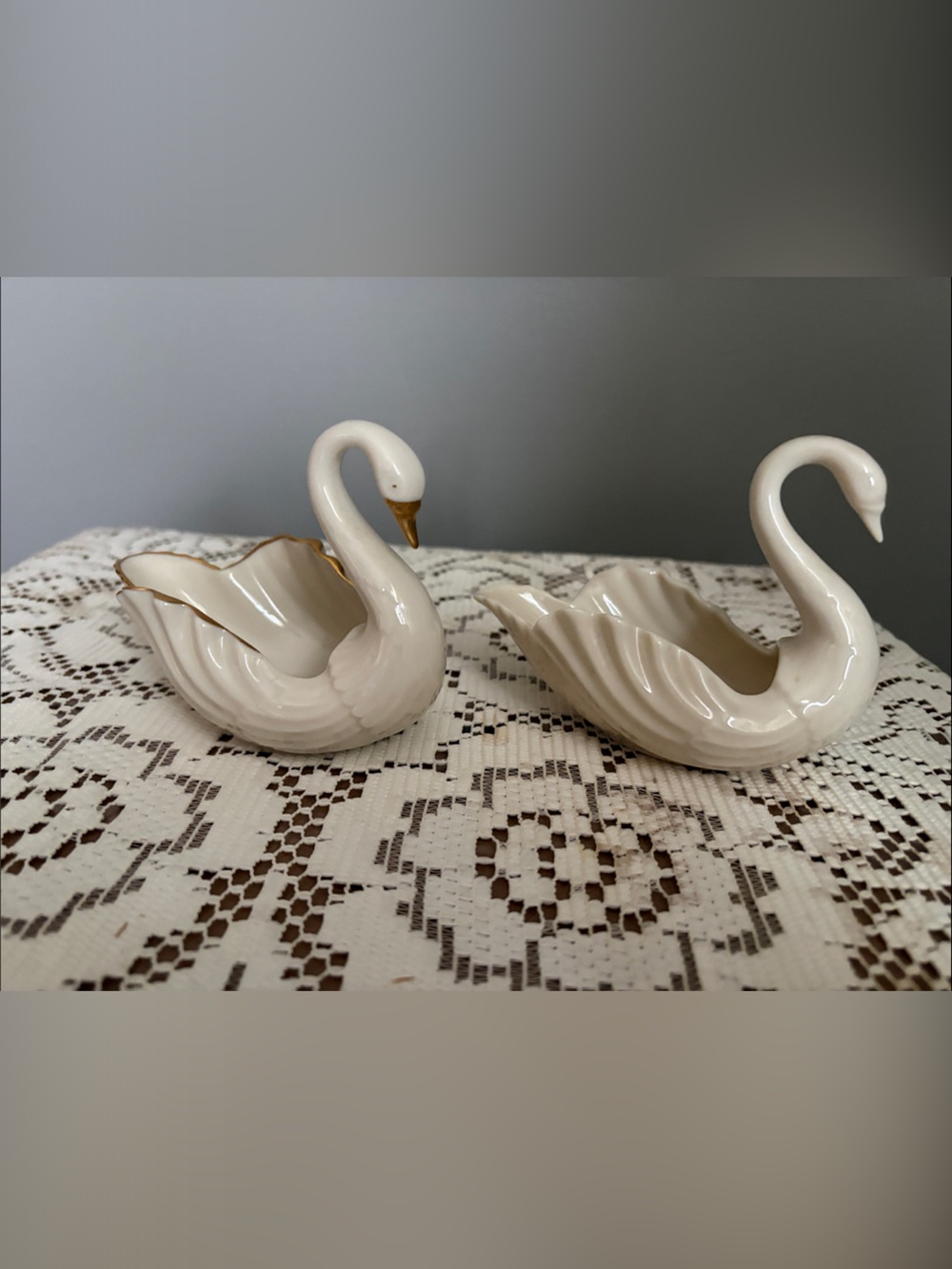 Lenox Cream Ceramic Swan Pair with Gold Accents